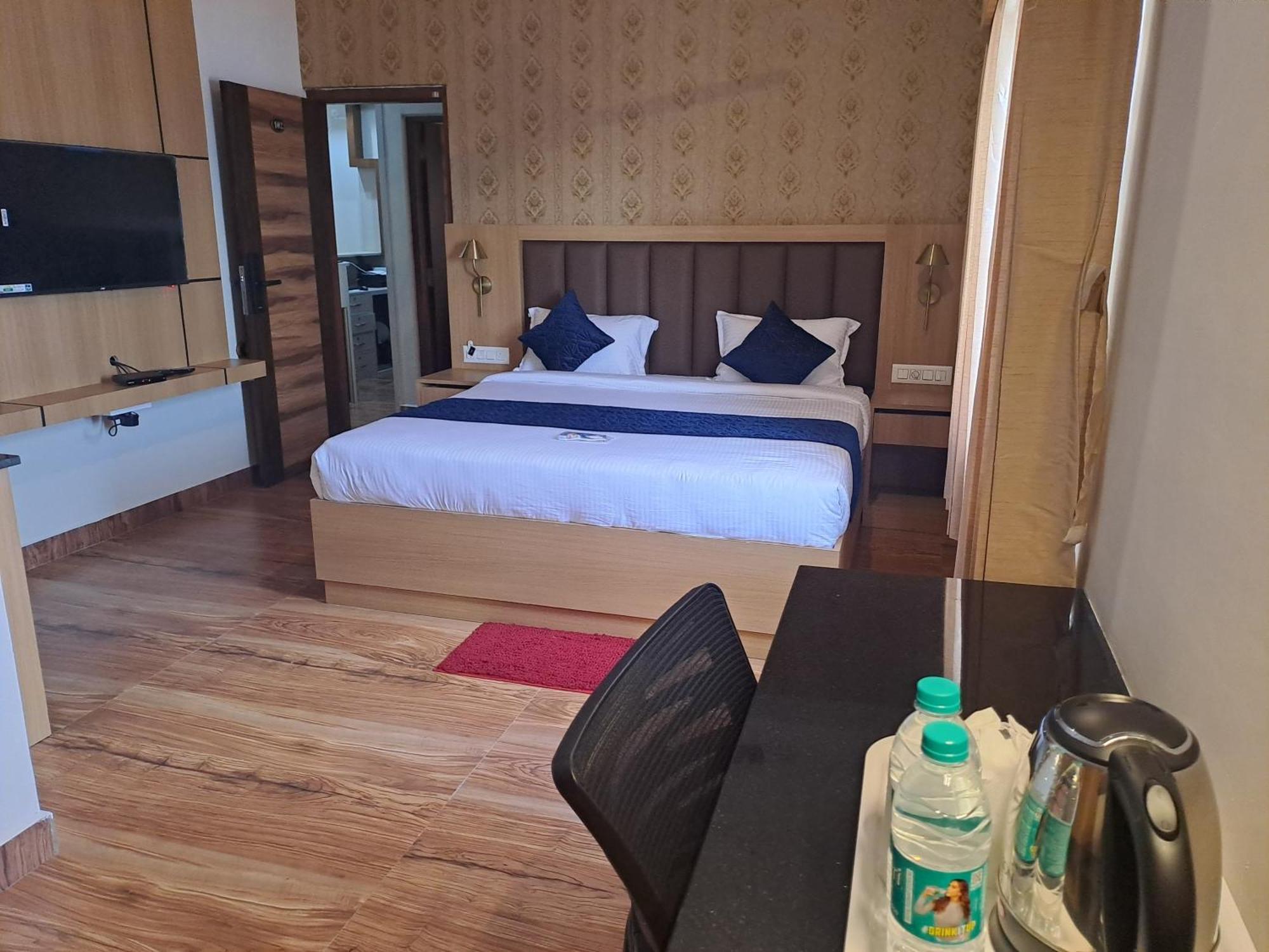 Sky Inn Mysore Exterior photo