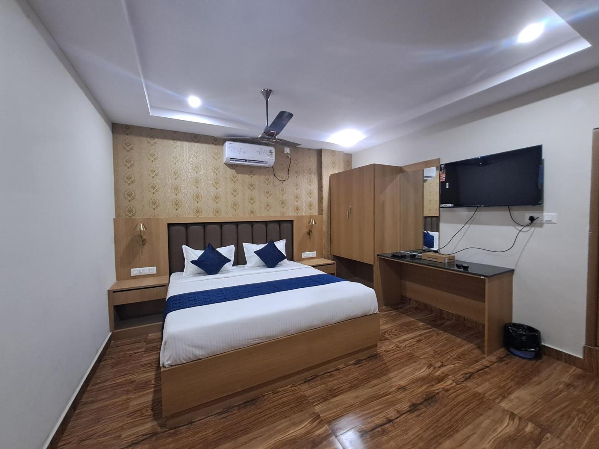Sky Inn Mysore Exterior photo