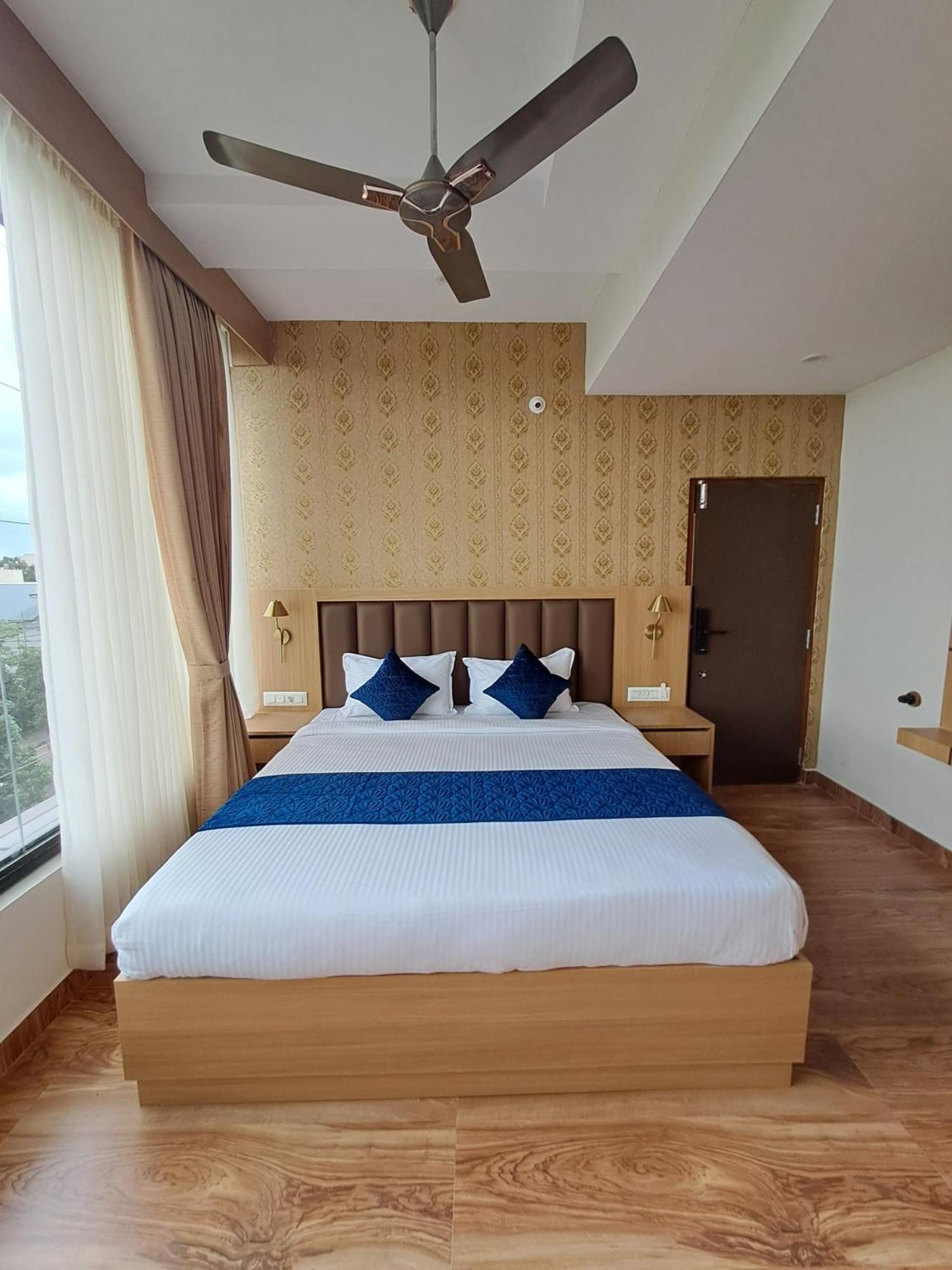 Sky Inn Mysore Exterior photo