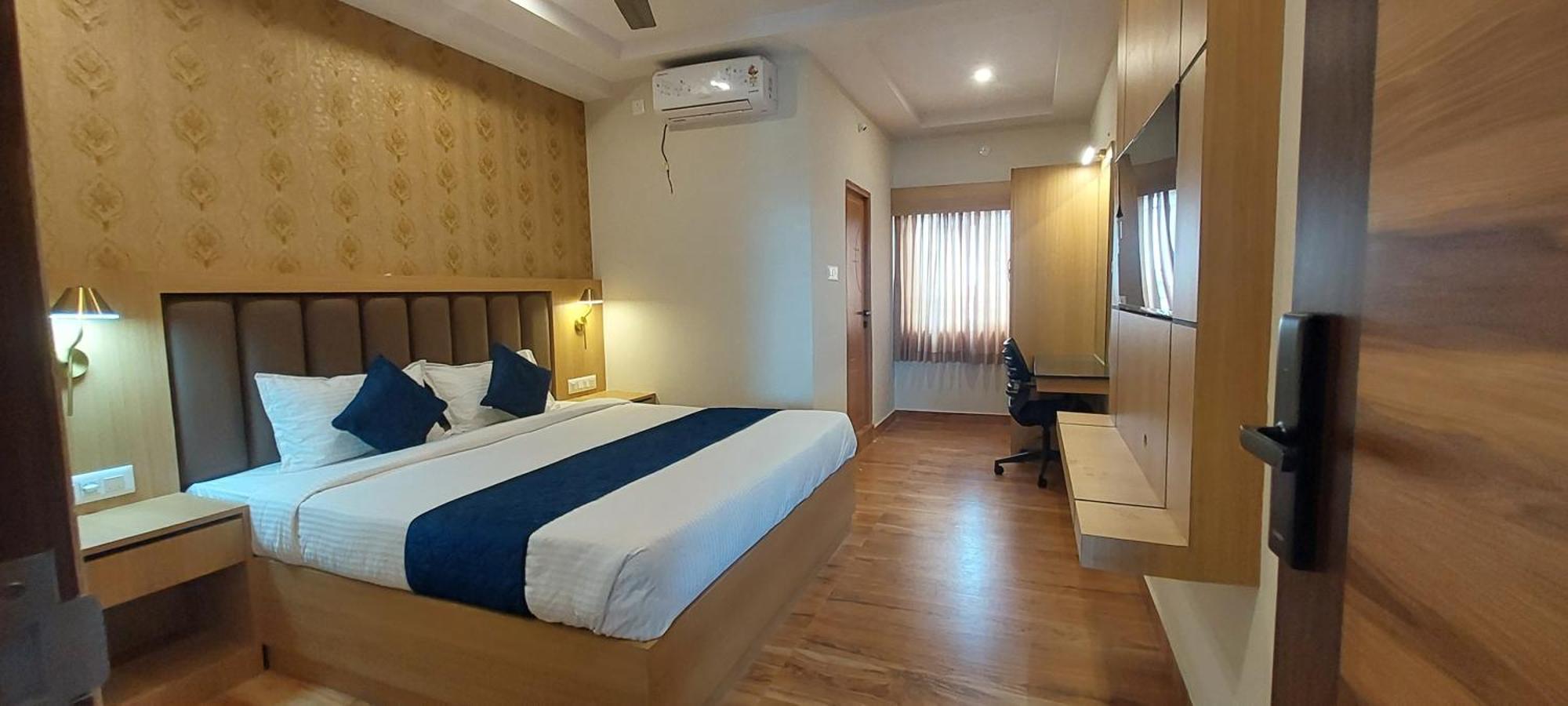 Sky Inn Mysore Exterior photo